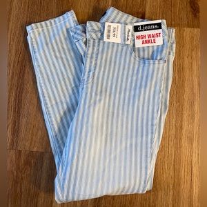 Women’s size 10 skinny jeans!